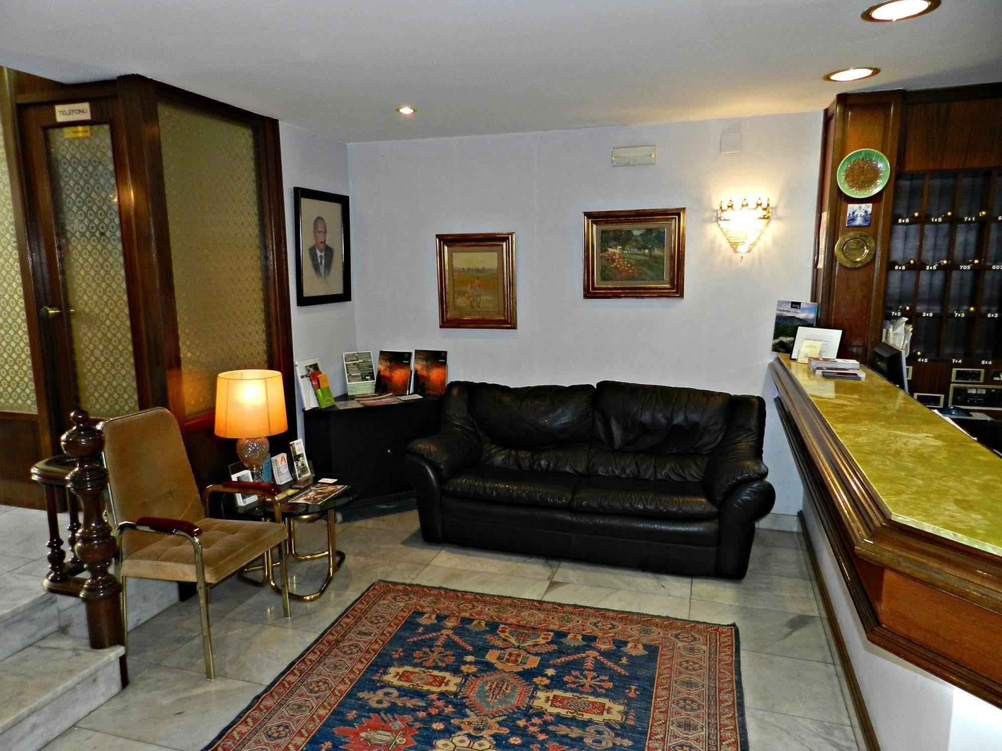 Hotel Alda Centro Gijón Exteriör bild