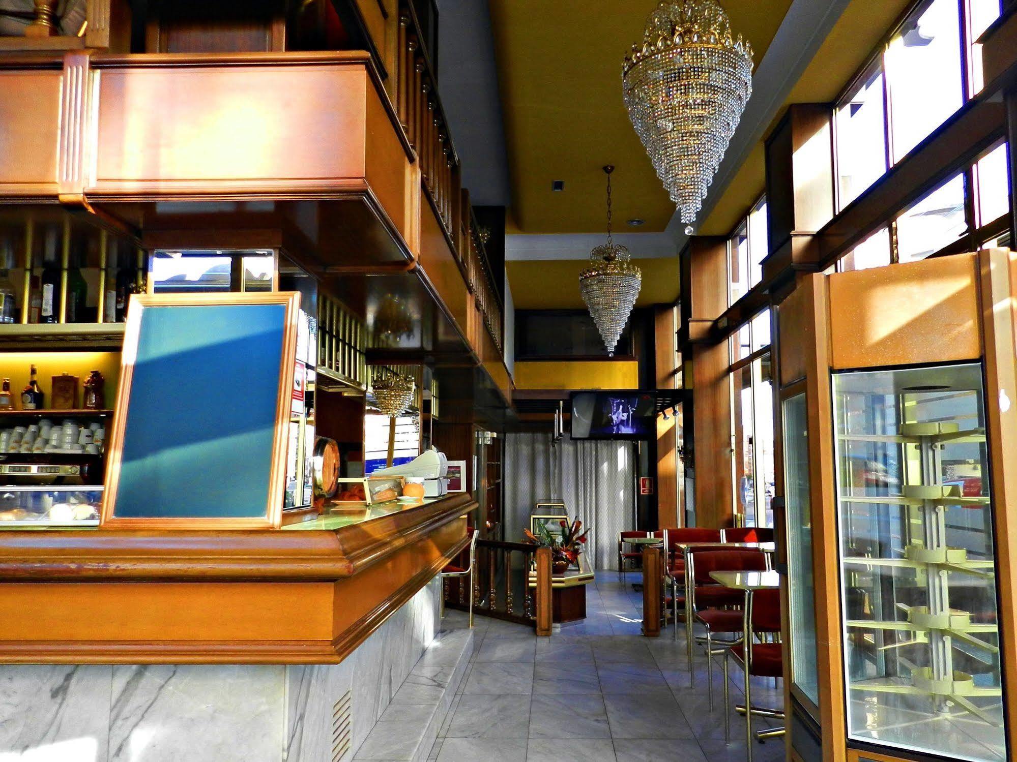 Hotel Alda Centro Gijón Exteriör bild